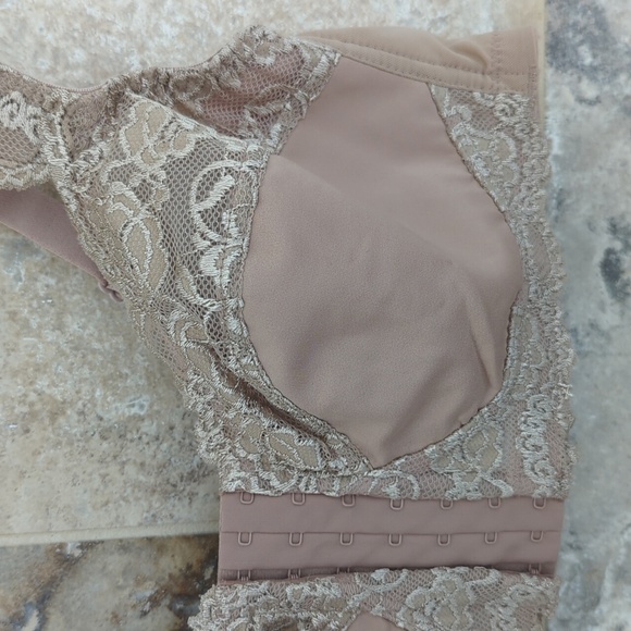 38C Comfort Choice Comfortchoice Front-Close Nude Lace Bra - Picture 4 of 10